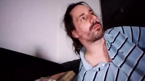 Snapshot of hmuench85 chatting on 12-25-24, 03:50 H online show from 12-25-24, 03:50