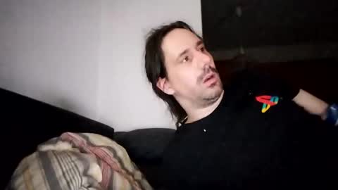 Snapshot of hmuench85 chatting on 02-02-25, 08:13 H online show from 02-02-25, 08:13