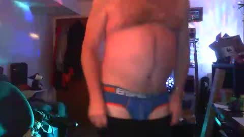 Snapshot of hobbes80 chatting on 12-31-24, 05:11 hobbes80 online show from 12-31-24, 05:11