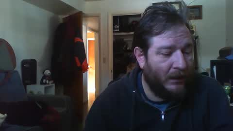 Snapshot of hobbes80 chatting on 02-12-25, 07:45 hobbes80 online show from 02-12-25, 07:45