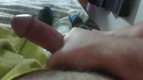 Snapshot of hockey911a chatting on 12-15-24, 08:15 hockey911a online show from 12-15-24, 08:15