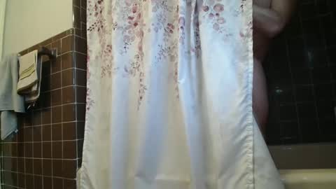 Hockey Player online show from 01-17-25, 03:53