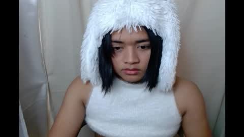 Snapshot of hoelyhanabi chatting on 11-19-25, 04:45 KIESH online show from 11-19-25, 04:45