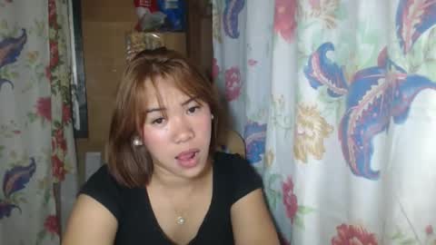 Snapshot of hoelykarrie chatting on 03-02-26, 04:25 Karrie3 online show from 03-02-26, 04:25