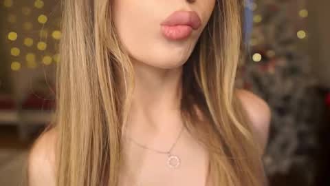 Moni Monica online show from 01-06-26, 08:07