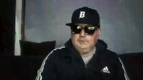 Snapshot of holden_minutz chatting on 02-04-26, 08:42 holden_minutz online show from 02-04-26, 08:42