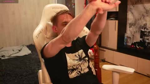 Extaz  Athrey  Howard online show from 11-17-25, 10:04