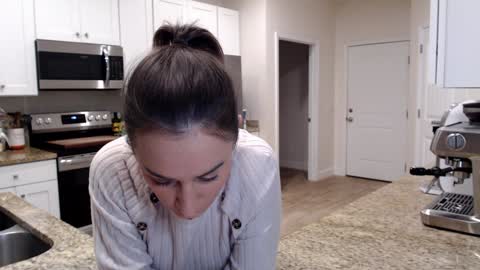 Holi Hurricane online show from 02-06-26, 04:06