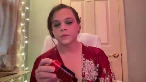 Snapshot of holly23hopefull chatting on 12-14-24, 09:24 Hollys Drive threw Side Of CB. online show from 12-14-24, 09:24