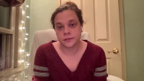 Snapshot of holly23hopefull chatting on 12-30-24, 10:10 Hollys Drive threw Side Of CB. online show from 12-30-24, 10:10