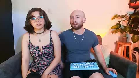 Holly and Honey online show from 11-06-25, 09:15