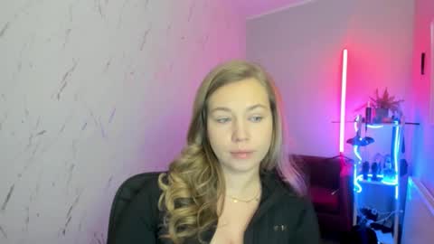 Holly online show from 11-29-25, 09:40