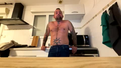 Snapshot of hollyandelon chatting on 09-25-25, 11:19 hollyandelon online show from 09-25-25, 11:19