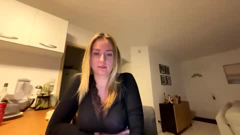 hollyandelon online show from 01-13-26, 11:43