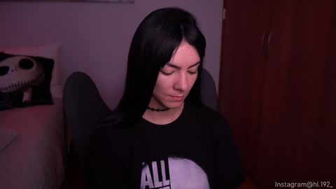 Snapshot of hollylinder_ chatting on 01-30-25, 04:48 Holly Linder online show from 01-30-25, 04:48