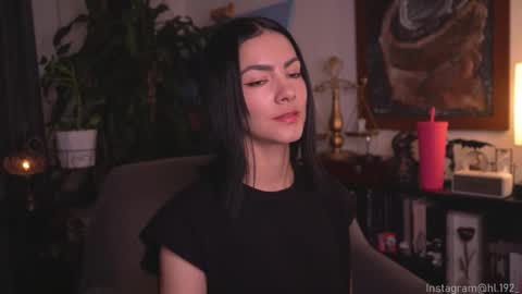 Snapshot of hollylinder_ chatting on 09-14-25, 03:27 Holly Linder online show from 09-14-25, 03:27