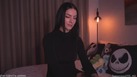 Snapshot of hollylinder_ chatting on 10-04-25, 02:20 Holly Linder online show from 10-04-25, 02:20