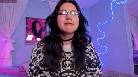 Snapshot of hollypeach_ chatting on 01-10-26, 04:31 hollypeach_ online show from 01-10-26, 04:31