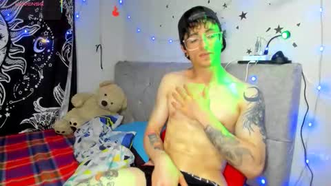 Hades and Persefone online show from 02-12-26, 11:33