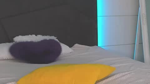 HollyTaillor online show from 11-07-25, 02:17