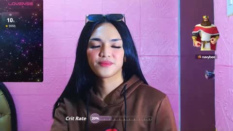 Snapshot of hollywoodbitch chatting on 10-12-25, 01:48 Isabella Marie online show from 10-12-25, 01:48