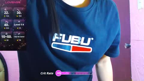 Snapshot of hollywoodbitch chatting on 10-31-25, 01:50 Isabella Marie online show from 10-31-25, 01:50