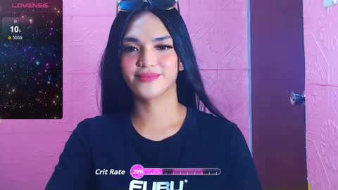 Snapshot of hollywoodbitch chatting on 11-13-25, 09:08 Isabella Marie online show from 11-13-25, 09:08