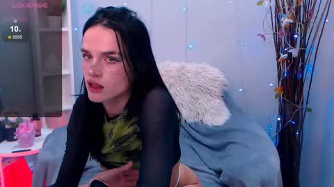 Holy girl online show from 10-13-25, 02:00