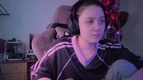 Kviki online show from 02-27-26, 02:55