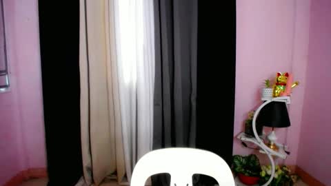 holy_samyx online show from 11-25-25, 02:55