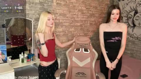 Vio online show from 12-21-25, 02:02