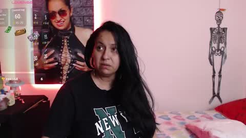 Snapshot of holydeath_1 chatting on 10-09-25, 10:52 Milena online show from 10-09-25, 10:52