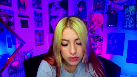 Snapshot of holyeva chatting on 12-18-24, 12:10   online show from 12-18-24, 12:10