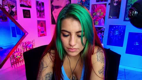 Snapshot of holyeva chatting on 01-28-25, 03:25   online show from 01-28-25, 03:25