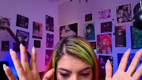 Snapshot of holyeva chatting on 02-04-25, 06:17   online show from 02-04-25, 06:17