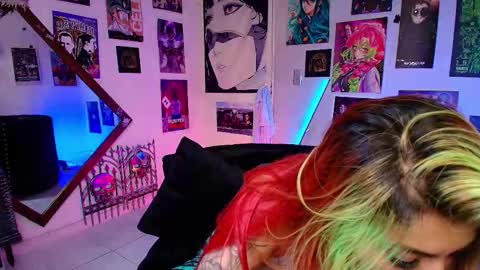 Snapshot of holyeva chatting on 02-09-25, 07:52   online show from 02-09-25, 07:52
