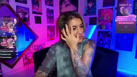 Snapshot of holyeva chatting on 02-21-25, 02:28   online show from 02-21-25, 02:28