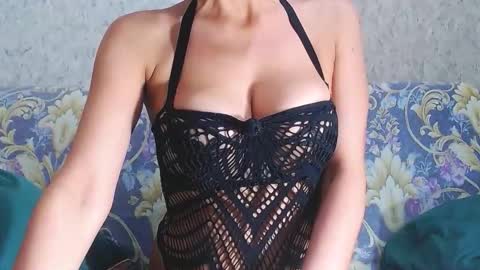 Snapshot of holyjulie chatting on 01-31-26, 07:11 HolyJulie online show from 01-31-26, 07:11