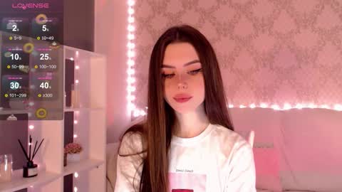 Mia online show from 09-27-25, 03:11