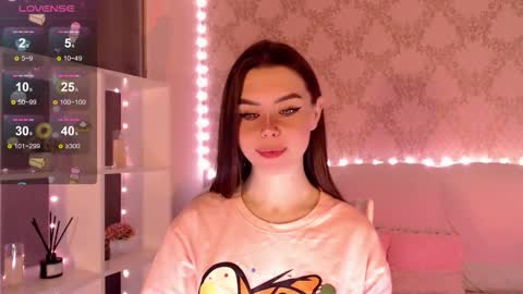 Mia online show from 10-06-25, 03:37