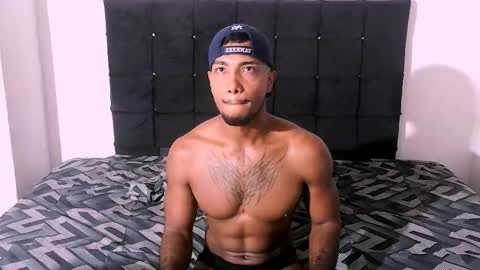 Snapshot of homero_777 chatting on 10-19-25, 11:05 homero_777 online show from 10-19-25, 11:05