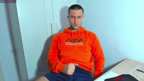 Snapshot of honestandrew chatting on 01-17-25, 03:11 Andrew online show from 01-17-25, 03:11