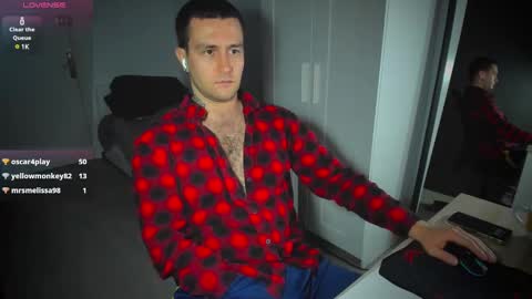 Snapshot of honestandrew chatting on 02-10-25, 09:58 Andrew online show from 02-10-25, 09:58