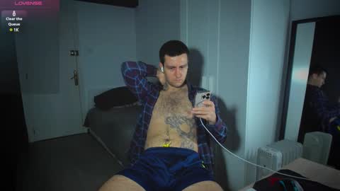 Snapshot of honestandrew chatting on 02-19-25, 06:33 Andrew online show from 02-19-25, 06:33