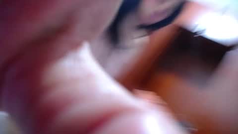 Snapshot of honey_alice18 chatting on 11-27-25, 01:57 honey_alice18 online show from 11-27-25, 01:57