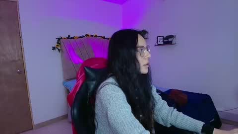   online show from 09-30-25, 03:06