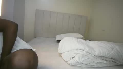 honey drop online show from 03-01-26, 08:49