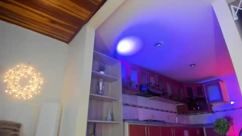 HONEY online show from 01-25-25, 04:13