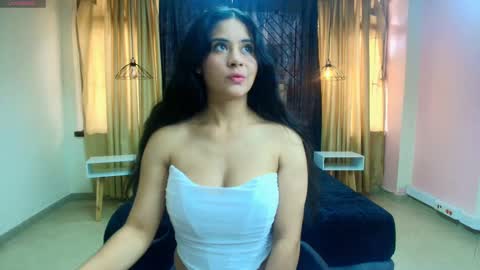 Honey Love online show from 09-17-25, 02:08