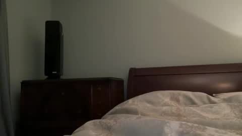 honey_man14 online show from 11-09-25, 05:33